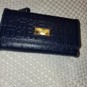 TOMMY HILFIGER EUC BLUE FOLDOUT WALLET